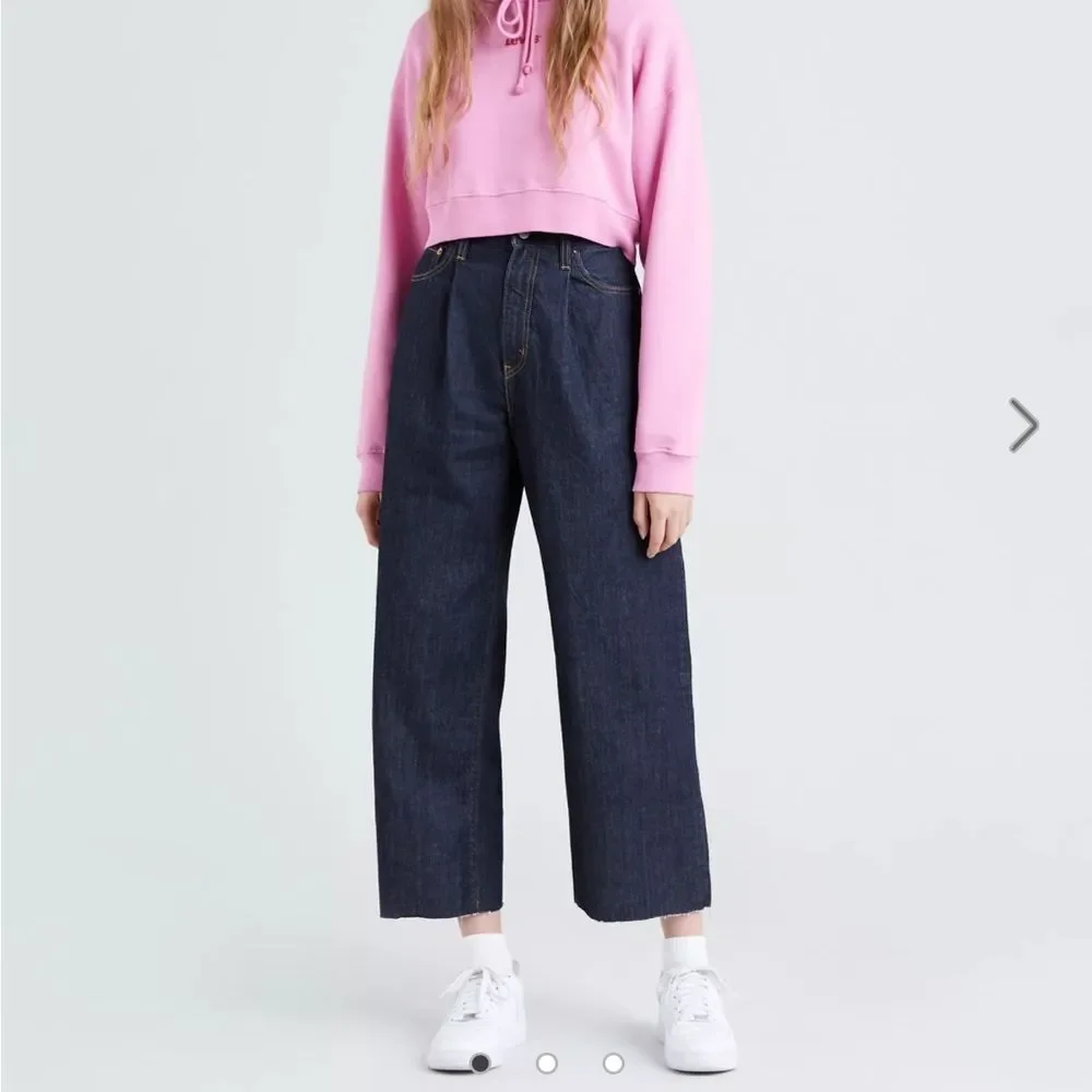 Levi's Premium Ribcage Pleated Cropped Raw Hem Jeans 28 - Picture 1 of 7